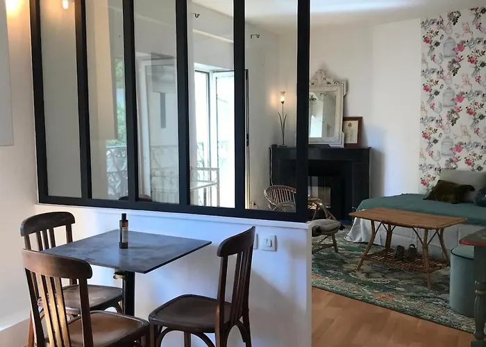 Апартаменты Le Cocon Des Halles-appartement Haussmannien Au Centre De *