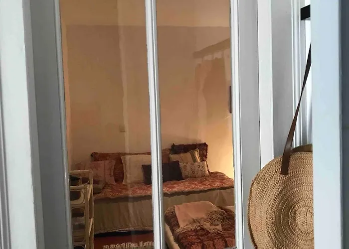 Le Cocon Des Halles-appartement Haussmannien Au Centre De Сет