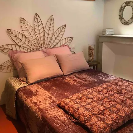 Le Cocon Des Halles-appartement Haussmannien Au Centre De
