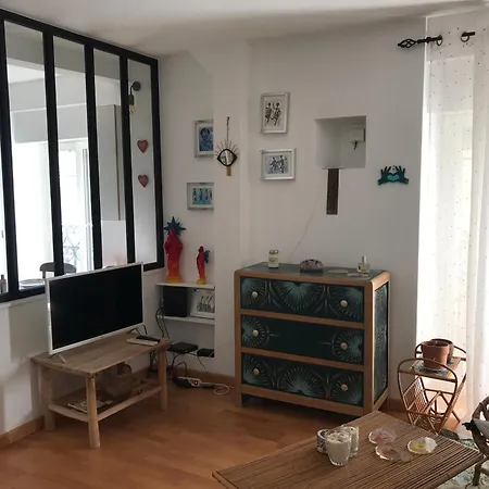 Le Cocon Des Halles-appartement Haussmannien Au Centre De *